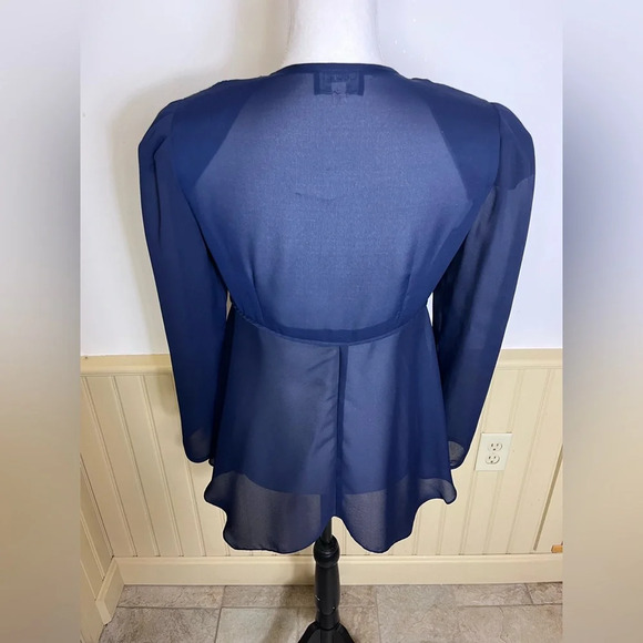Cache Vintage Sheer Crochet Lace Top Navy Long Sleeve Romantic Womens Sz 6 - Picture 3 of 7